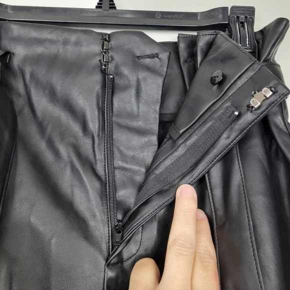 NWT Lucy Paris Faux Leather Paperbag-Waist Pants in Black - Picture 6 of 13